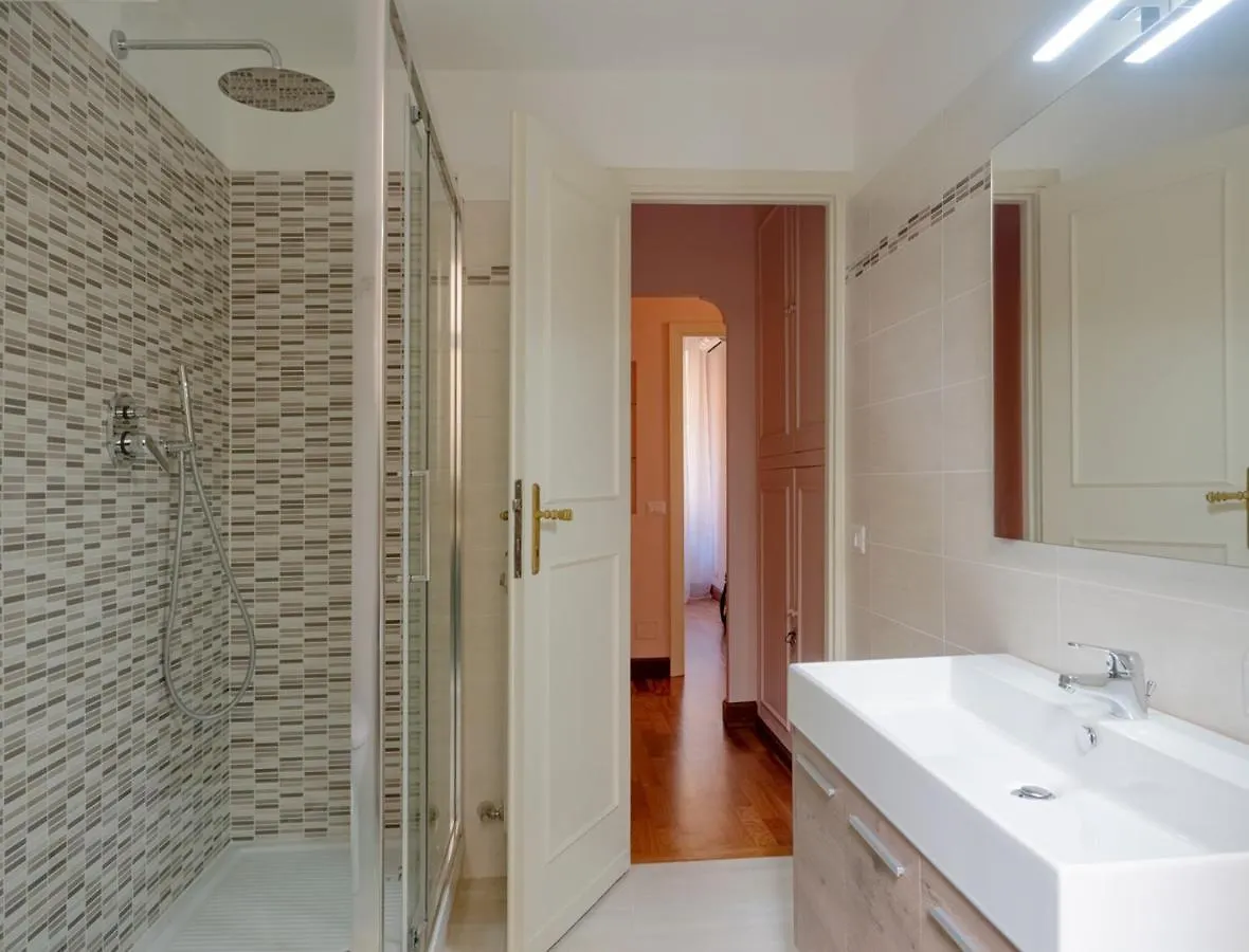 Veneto Holidays - Central Apartment In Via Veneto Rome